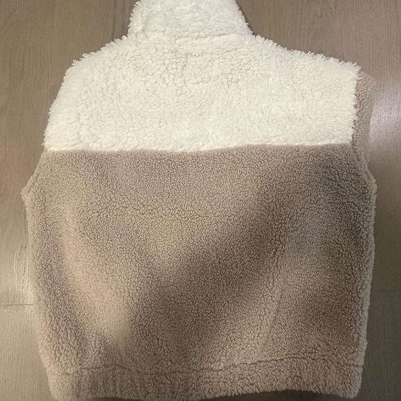 Abercrombie & Fitch Sherpa Jacket - Picture 2 of 3